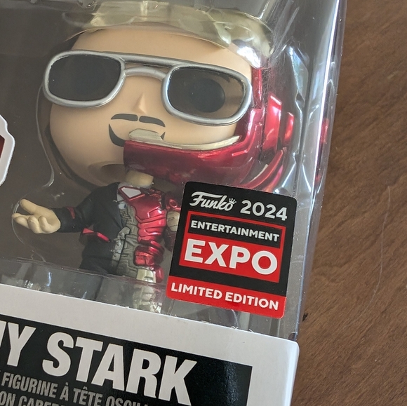 Funko Pop Tony Stark Entertainment Expo Exclusive C2E2 Marvel 1354 - Picture 6 of 7